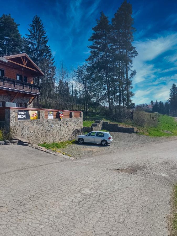 Penzion Hron - Benus Buitenkant foto